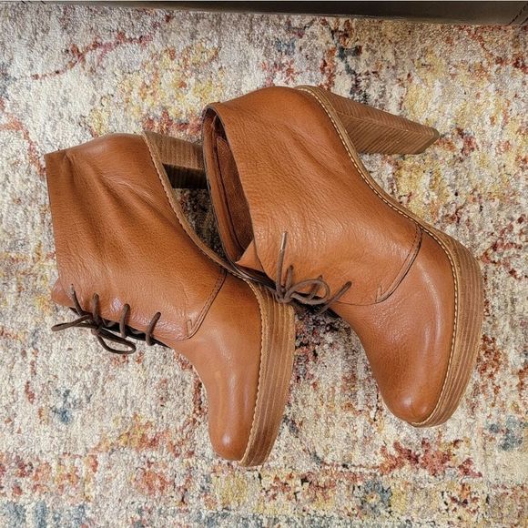 Cole Haan Leather Laceup Boots 9 - Picture 2 of 10